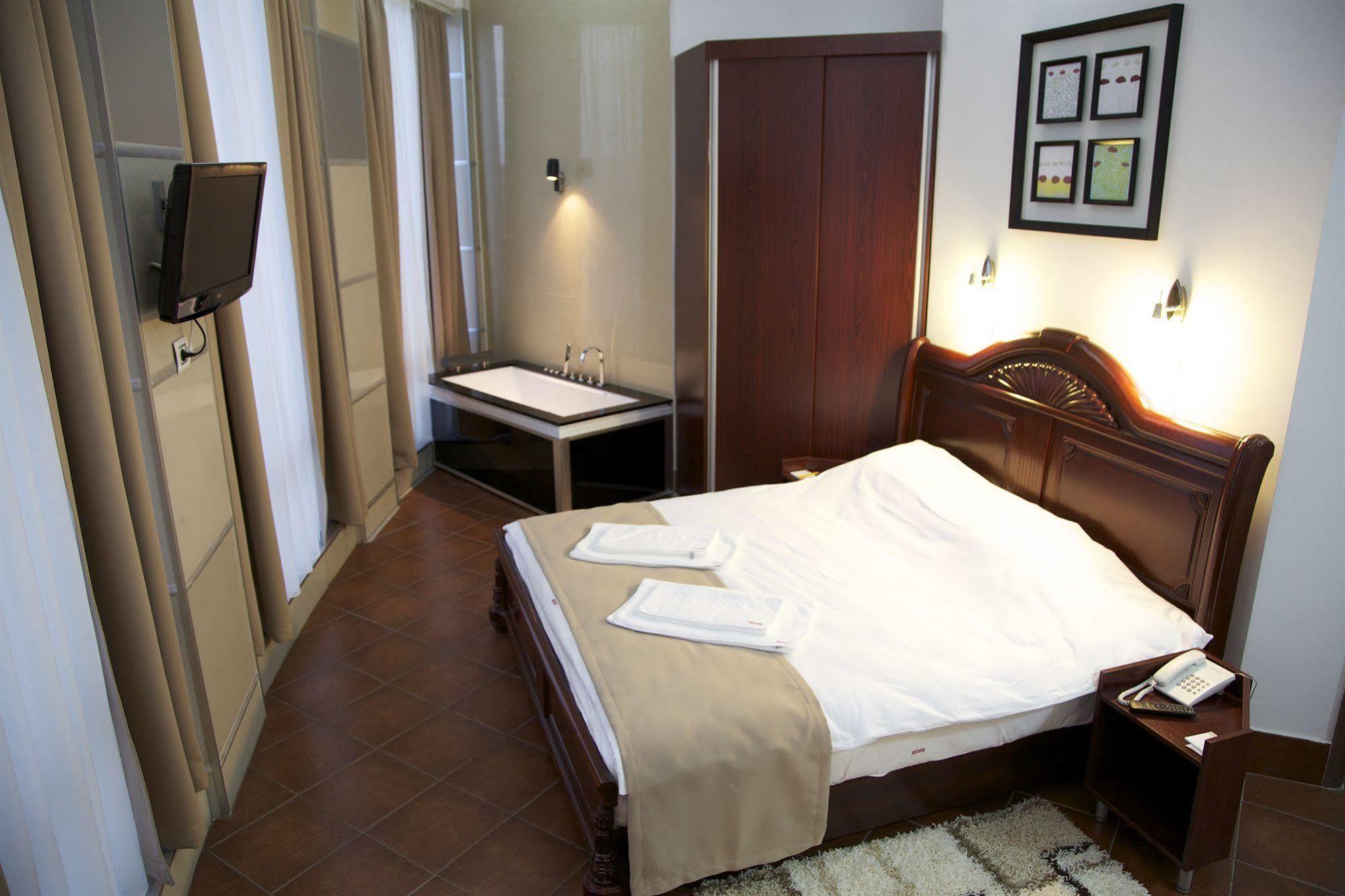Hotel Zeder Garni Belgrade Luaran gambar