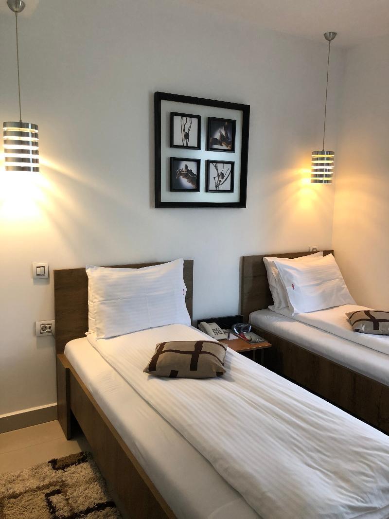 Hotel Zeder Garni Belgrade Luaran gambar